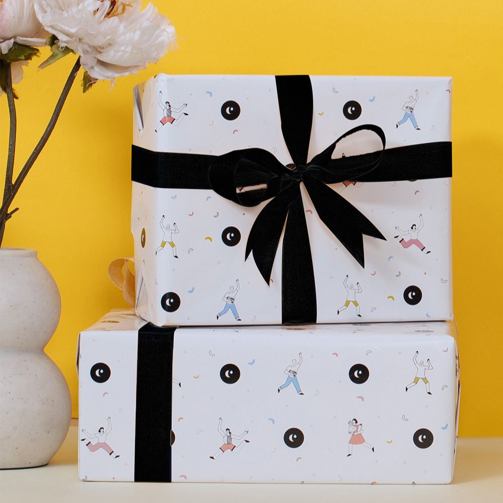 Black & White Gift Wrap x 2