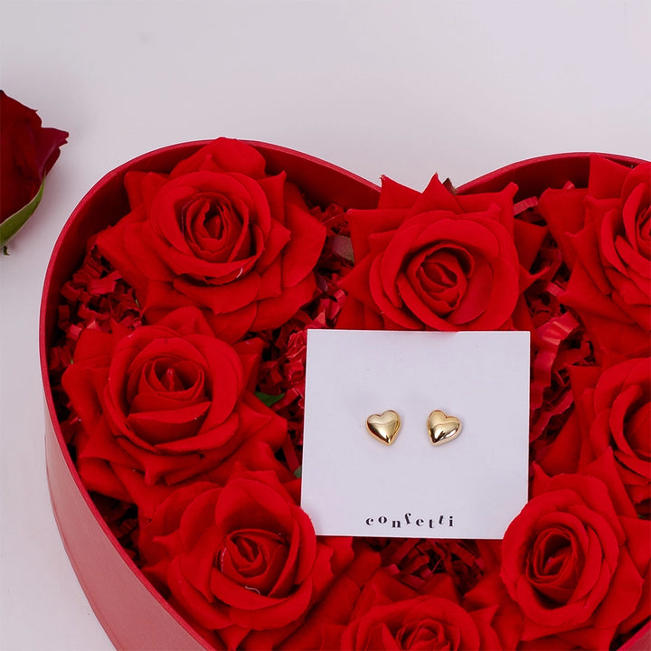 Love at First Wear – Heart Earrings & Red Roses Gift Set