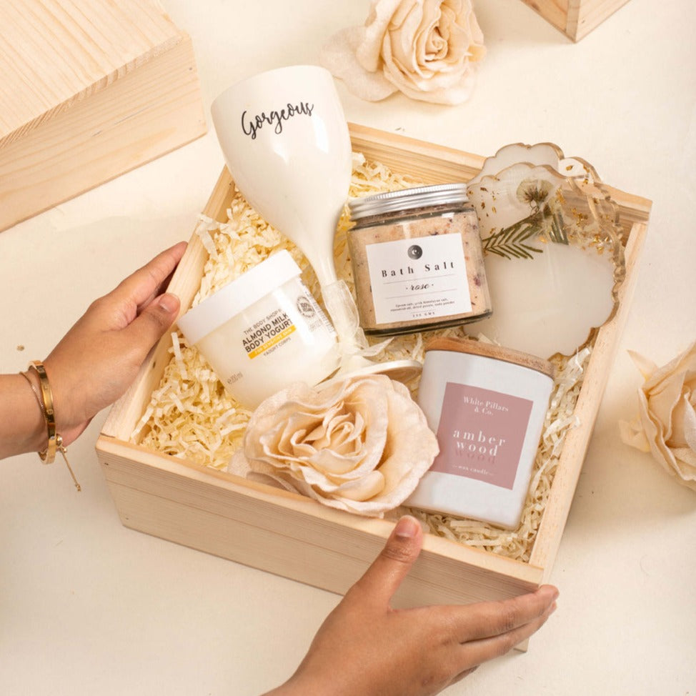 hello-gorgeous gift hamper box