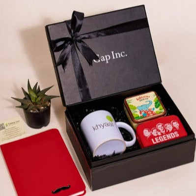 Employee gift hampers India
