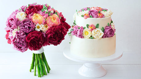 stunning birthday cake and bouquet ideas