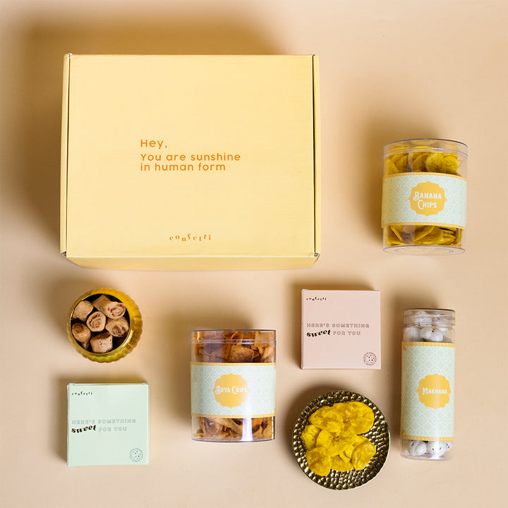 Rakhi Classic Festive Dry Fruit & Munchies Combo