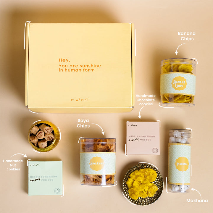Rakhi Classic Festive Dry Fruit & Munchies Combo
