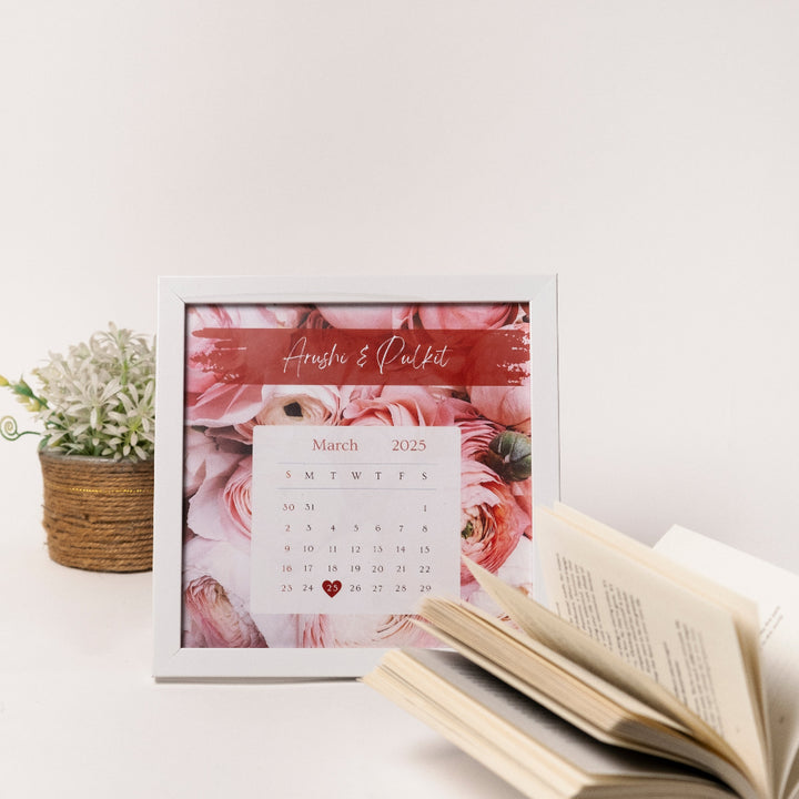 Date Frame: Custom photo frame