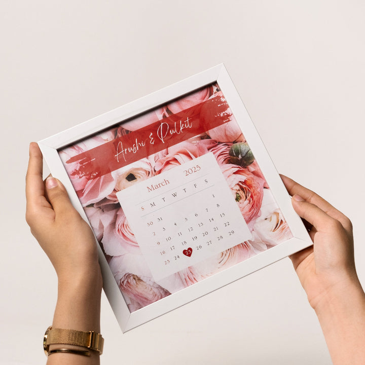 Date Frame: Custom photo frame