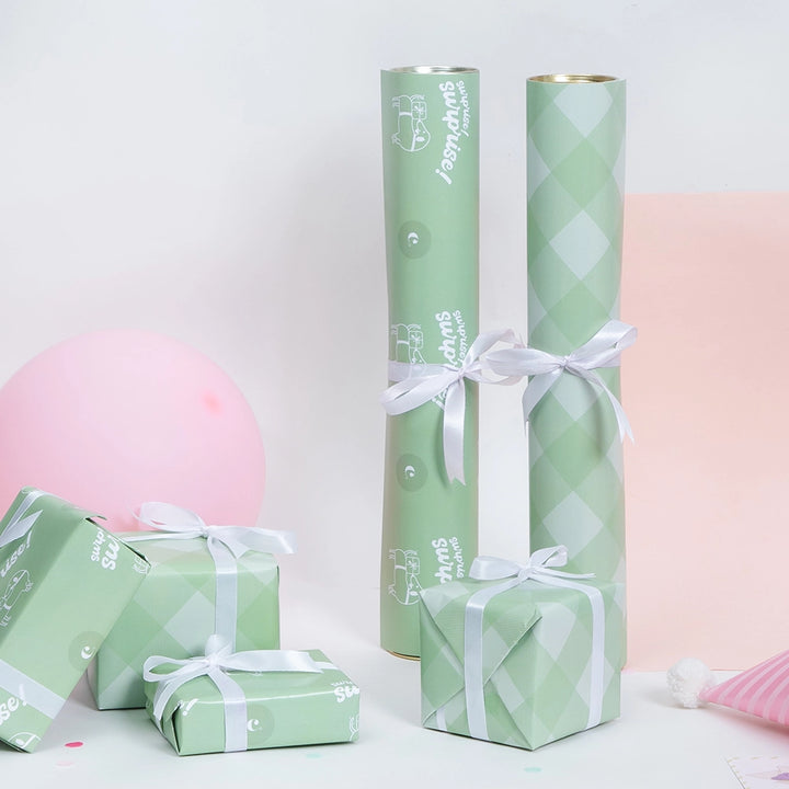 Green Surprise Gift Wrapping Paper Set