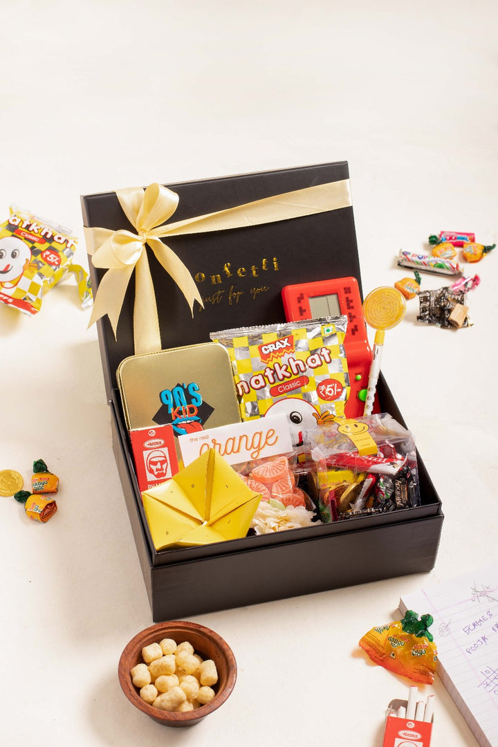 90s-kid-gift-box-from-confetti-gifts
