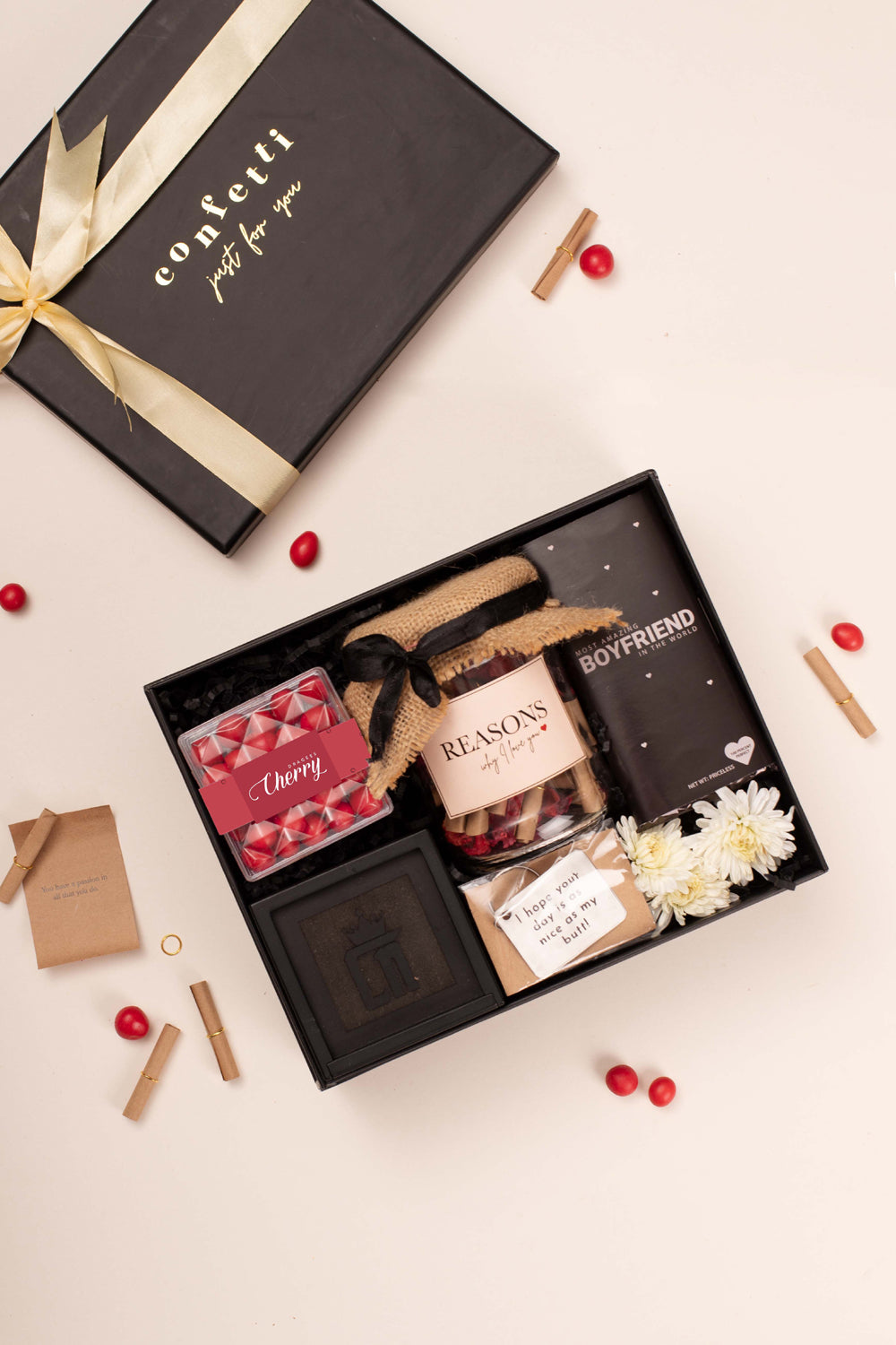 Gift Hampers For Boyfriend - Surprise Gifts For BF