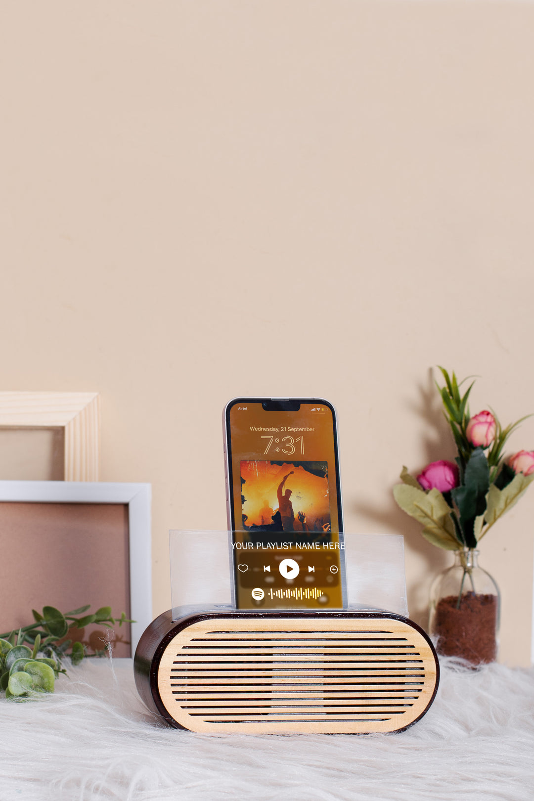 Wooden Mobile Sound Amplifier with Spotify Plaque